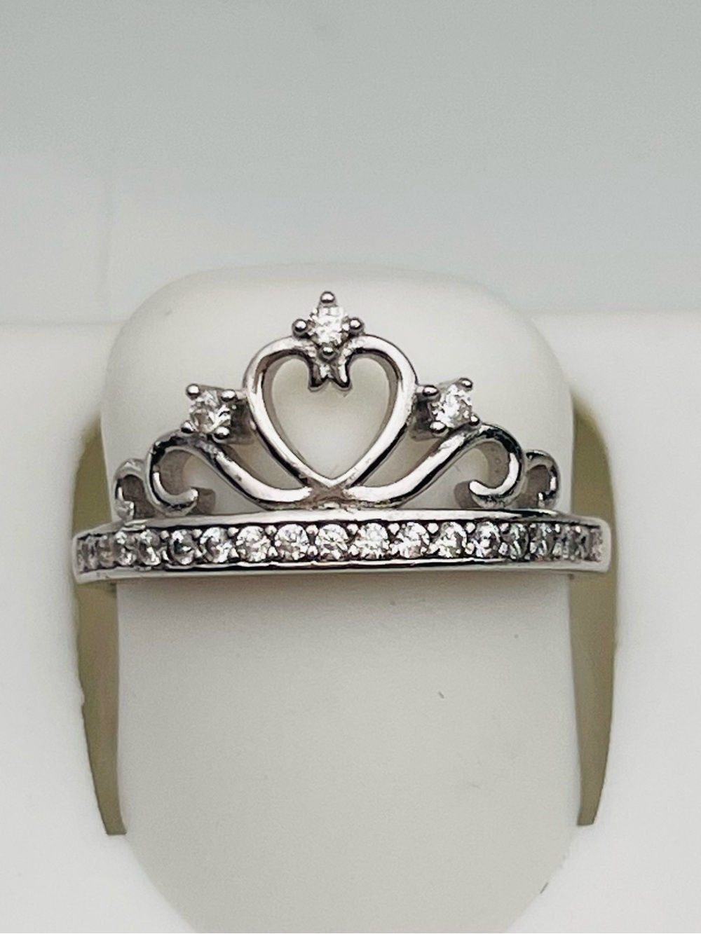 Size 7 sterling silver princess crown ring